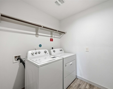 7127 Whispering Leaf Street - Photo Thumbnail 23