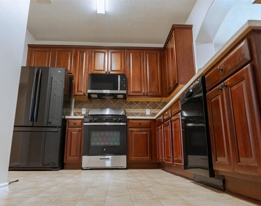 1902 Vernal Glen Cir - Photo Thumbnail 8