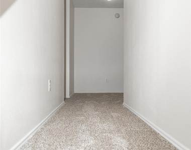1902 Vernal Glen Cir - Photo Thumbnail 15