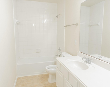 1902 Vernal Glen Cir - Photo Thumbnail 22
