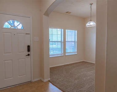 1902 Vernal Glen Cir - Photo Thumbnail 5