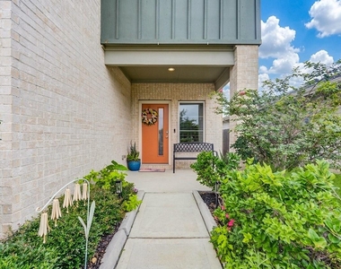 12539 Colchester Creek Court - Photo Thumbnail 4
