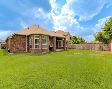 25642 Luna Vista Lane - Photo Thumbnail 5