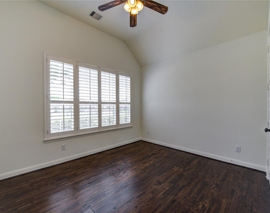 25642 Luna Vista Lane - Photo Thumbnail 38