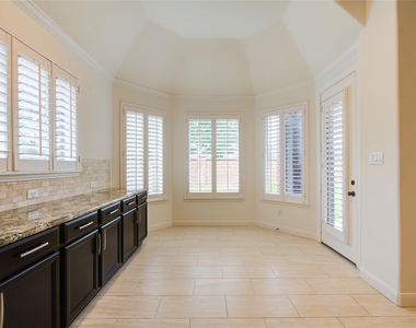 25642 Luna Vista Lane - Photo Thumbnail 13