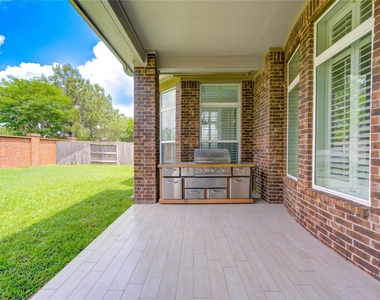 25642 Luna Vista Lane - Photo Thumbnail 40