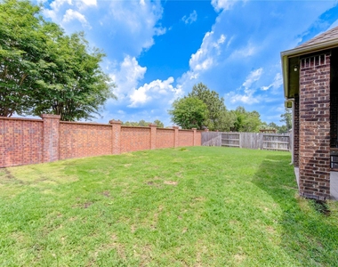 25642 Luna Vista Lane - Photo Thumbnail 41