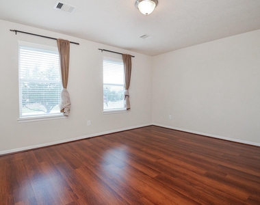 26715 Mandrake Falls Court - Photo Thumbnail 14