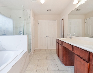 26715 Mandrake Falls Court - Photo Thumbnail 16