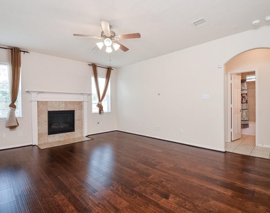 26715 Mandrake Falls Court - Photo Thumbnail 8