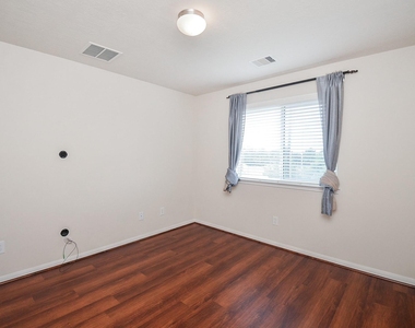 26715 Mandrake Falls Court - Photo Thumbnail 24
