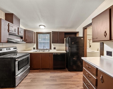 110 Charlies Lane - Photo Thumbnail 13