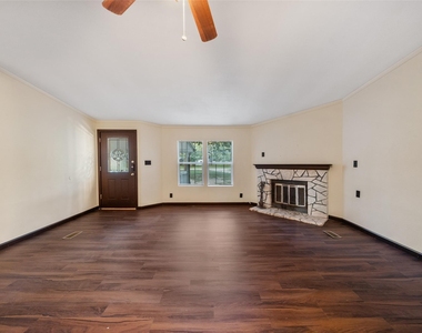 110 Charlies Lane - Photo Thumbnail 18