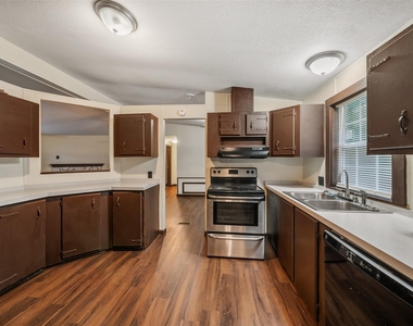 110 Charlies Lane - Photo Thumbnail 15