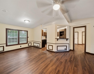 110 Charlies Lane - Photo Thumbnail 9