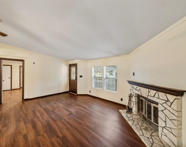 110 Charlies Lane - Photo Thumbnail 10