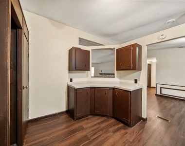 110 Charlies Lane - Photo Thumbnail 14