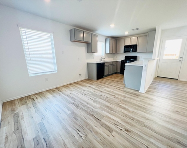 14507 Boyton Hollow Trace - Photo Thumbnail 4
