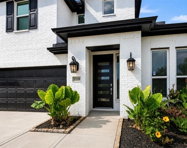 9219 Edgeberry Drive - Photo Thumbnail 2