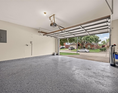 11218 Timbertree Lane - Photo Thumbnail 44