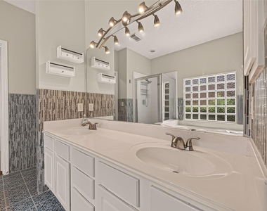 11218 Timbertree Lane - Photo Thumbnail 39