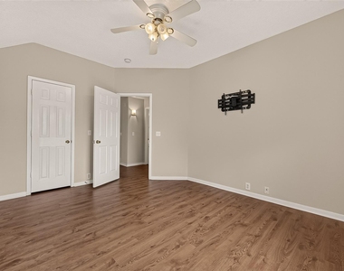 11218 Timbertree Lane - Photo Thumbnail 32