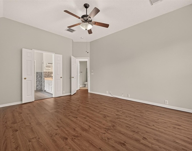 11218 Timbertree Lane - Photo Thumbnail 17