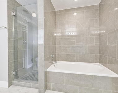1623 Stonehaven Village Circle - Photo Thumbnail 19