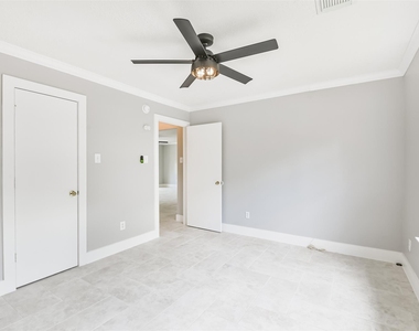 1623 Stonehaven Village Circle - Photo Thumbnail 23