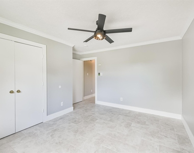1623 Stonehaven Village Circle - Photo Thumbnail 27