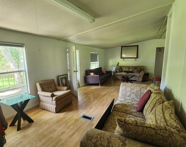 190 Briar Meadows Drive - Photo Thumbnail 4