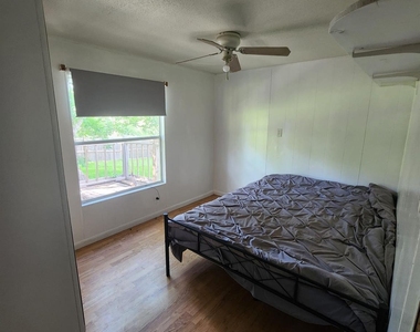 190 Briar Meadows Drive - Photo Thumbnail 2