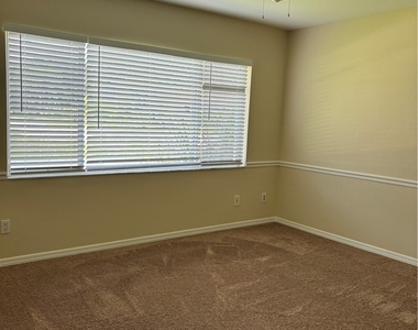 11761 Pinewood Lakes Drive - Photo Thumbnail 3