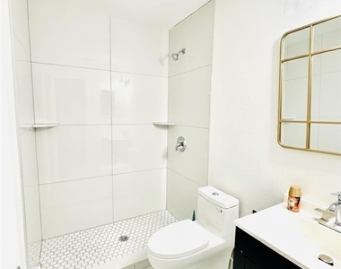 5256 Coronado Parkway - Photo Thumbnail 1