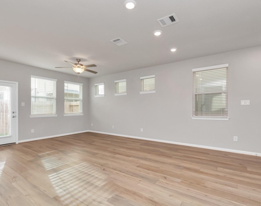 1526 Parkland Oak Drive - Photo Thumbnail 10