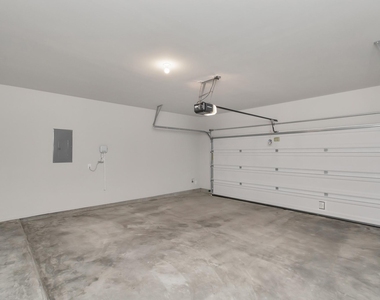 1526 Parkland Oak Drive - Photo Thumbnail 4