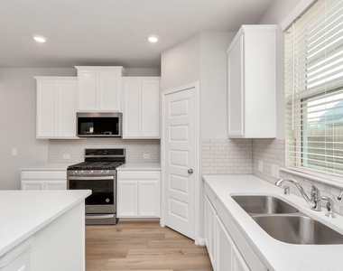1526 Parkland Oak Drive - Photo Thumbnail 18