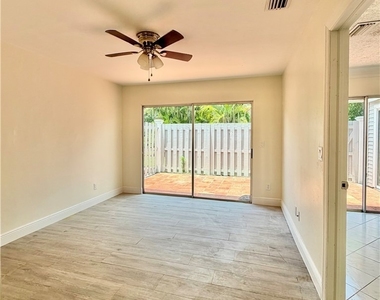6220 Timberwood Circle - Photo Thumbnail 28