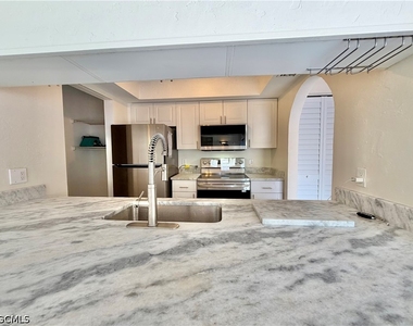 6220 Timberwood Circle - Photo Thumbnail 19