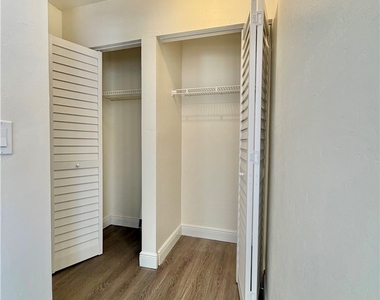 6220 Timberwood Circle - Photo Thumbnail 24