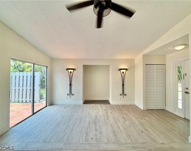 6220 Timberwood Circle - Photo Thumbnail 11