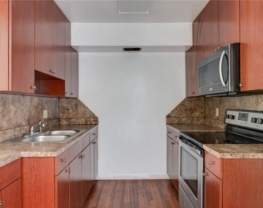 2828 Jackson Street - Photo Thumbnail 8