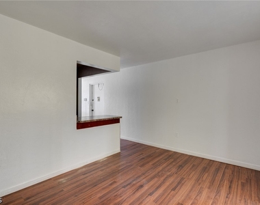 2828 Jackson Street - Photo Thumbnail 5