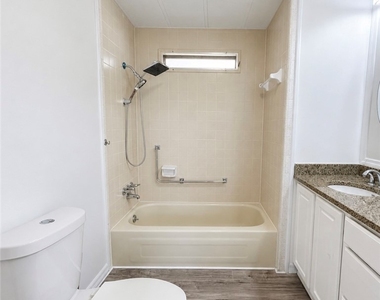 5510 Sir Walter Way - Photo Thumbnail 5