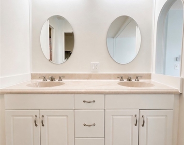 5510 Sir Walter Way - Photo Thumbnail 3