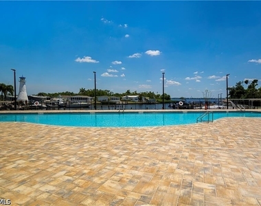 5510 Sir Walter Way - Photo Thumbnail 15