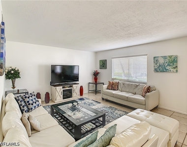 4625 Bayshore Drive - Photo Thumbnail 2