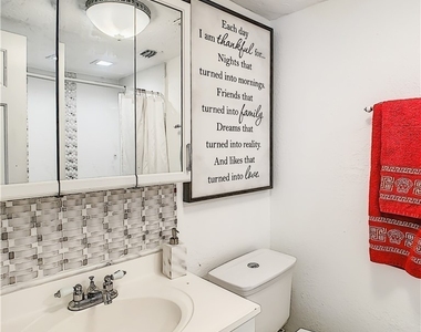 4625 Bayshore Drive - Photo Thumbnail 20