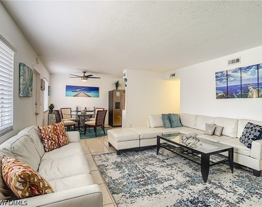 4625 Bayshore Drive - Photo Thumbnail 5