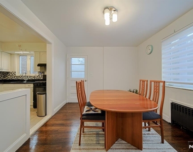 2244 Linwood - Photo Thumbnail 3